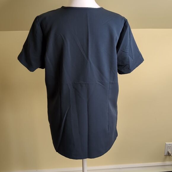 Figs Medium Gray Technical Collection V Neck Women's Scrub Top - Picture 6 of 10